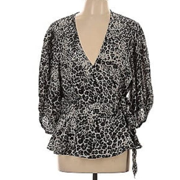 Banana Republic Animal Print Faux Wrap Blouse – EUC Size Medium - Picture 2 of 3